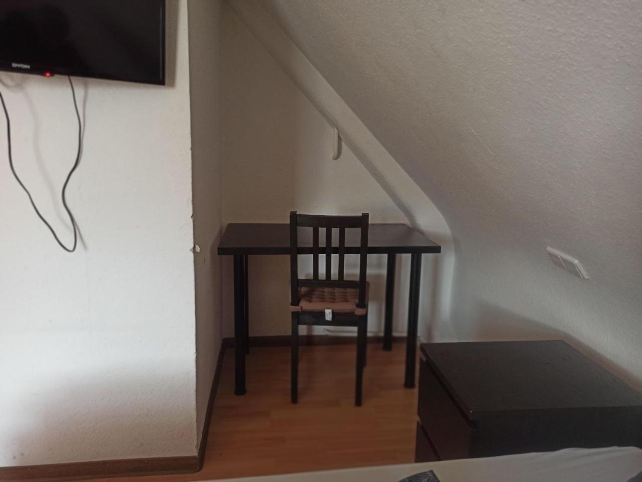 Monteurzimmer - Waldbronn Eksteriør billede